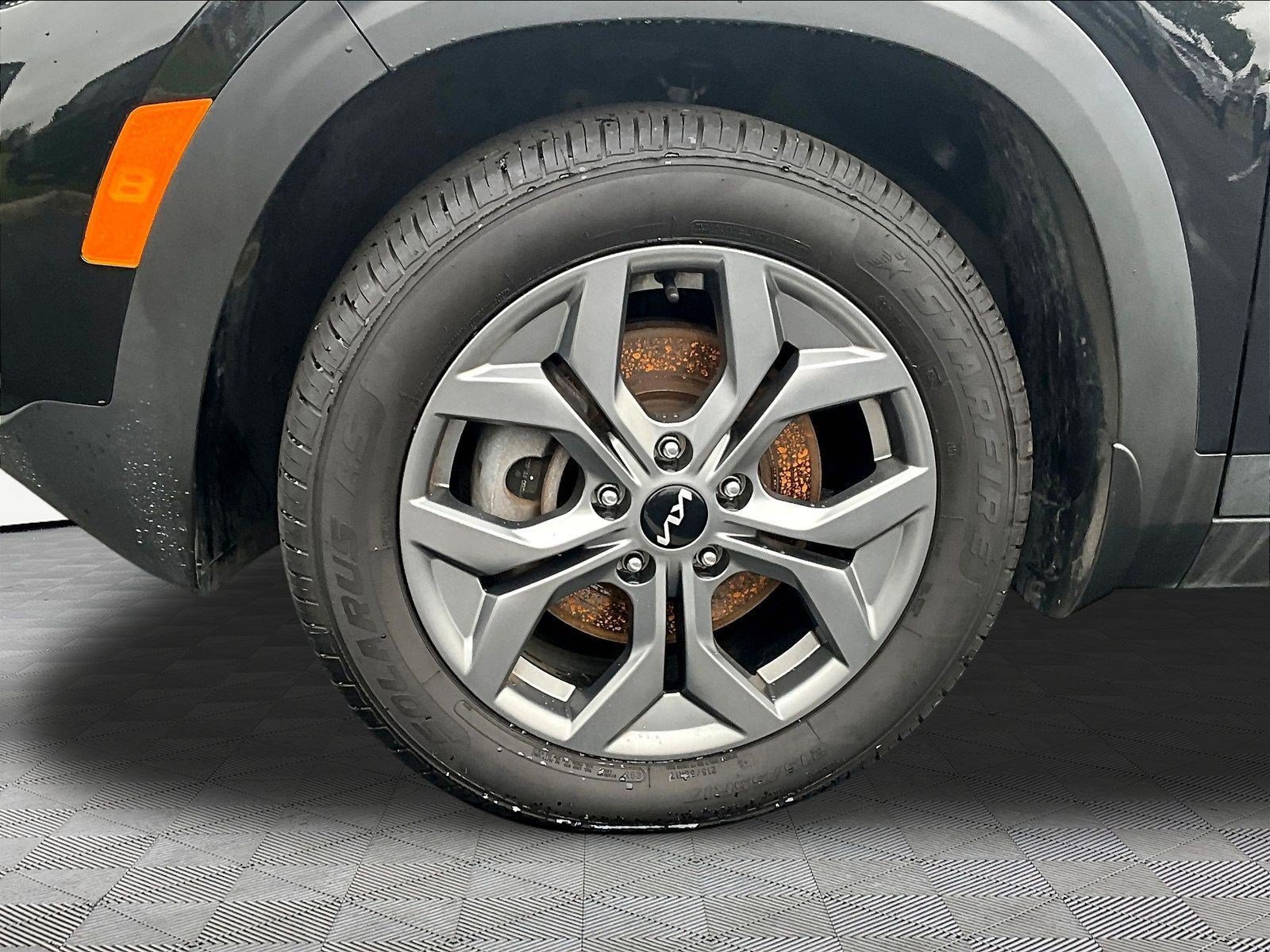 Used 2024 Kia Seltos S AWD/4WD image 33