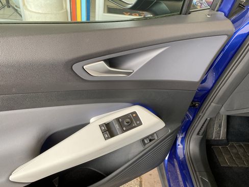 Certified 2021 Volkswagen ID.4 1st Edition RWD image 15