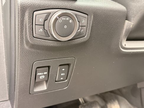 Used 2020 Ford F150 Lariat w/ Equipment Group 502A Luxury AWD/4WD image 21