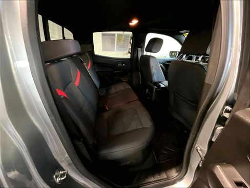 Used 2024 Chevrolet Colorado Z71 w/ Z71 Convenience Package 2 image 16