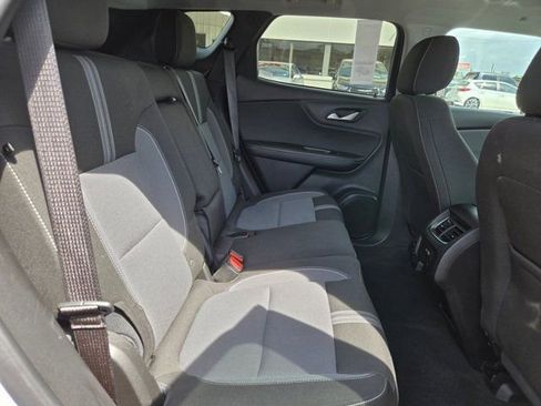 Used 2025 Chevrolet Blazer LT FWD image 26