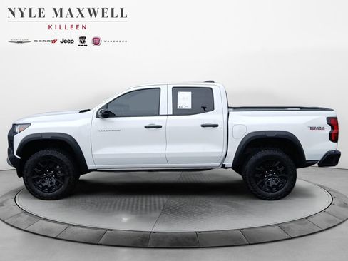 Used 2024 Chevrolet Colorado Trail Boss w/ Advanced Trailering Package AWD/4WD image 13
