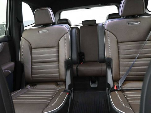 New 2026 GMC Acadia Denali Ultimate AWD/4WD image 16