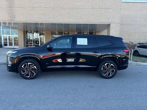 Used 2025 Buick Enclave Sport Touring image 1