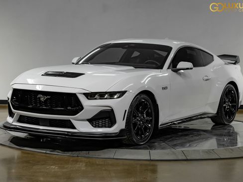 Used 2024 Ford Mustang GT Premium RWD image 7