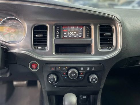 Used 2013 Dodge Charger SE RWD image 19