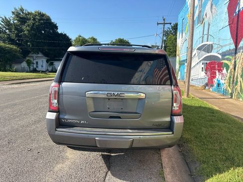 Used 2018 GMC Yukon XL Denali w/ Denali Ultimate Package AWD/4WD image 6