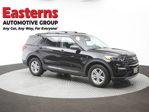 Used 2022 Ford Explorer XLT w/ Equipment Group 202A AWD/4WD image 47