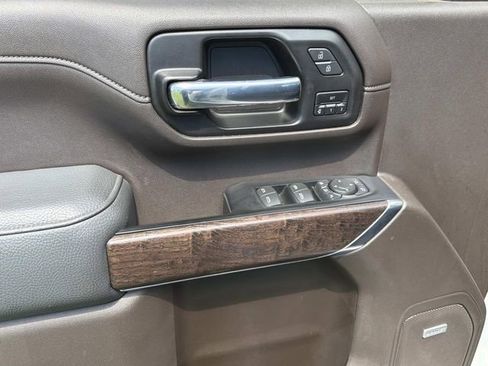 Used 2022 GMC Sierra 3500 Denali w/ Technology Package AWD/4WD image 18