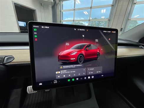Used 2023 Tesla Model Y Performance AWD/4WD image 14