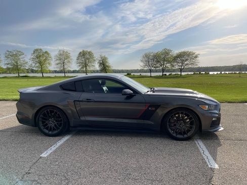 Used 2015 Ford Mustang GT Premium w/ GT Performance Package RWD image 3