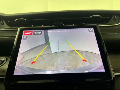 Used 2023 Jeep Grand Cherokee Limited w/ Luxury Tech Group II image 34