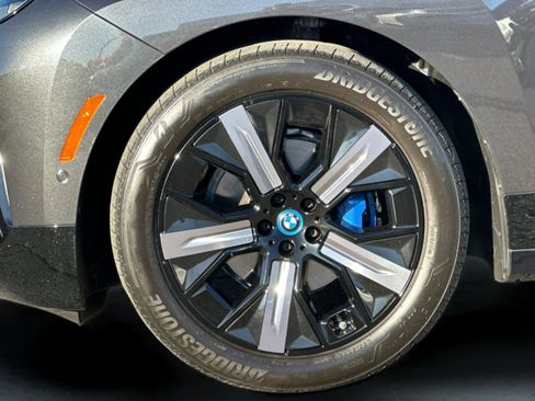 Used 2023 BMW iX xDrive50 w/ Premium Package image 26