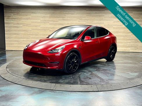 Used 2022 Tesla Model Y Long Range AWD/4WD image 5