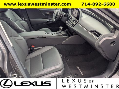 Certified 2025 Lexus ES 350 image 5