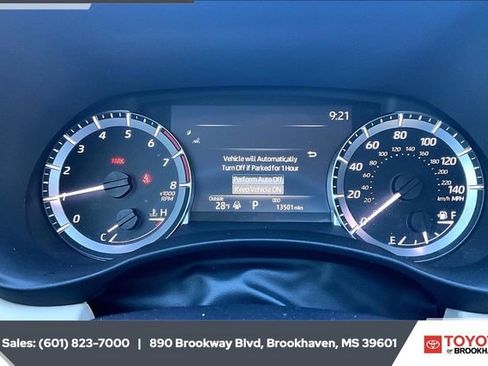 Used 2024 Toyota Highlander XLE image 14