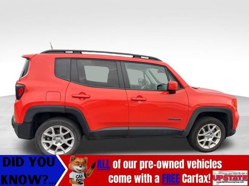 Used 2019 Jeep Renegade Latitude w/ Cold Weather Group AWD/4WD image 8