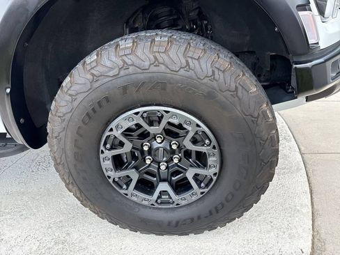 Used 2025 Ford F150 Raptor w/ Equipment Group 803A Raptor R AWD/4WD image 13