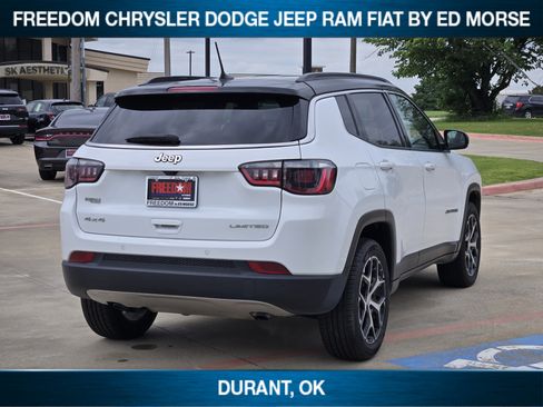 Used 2024 Jeep Compass Limited AWD/4WD image 3