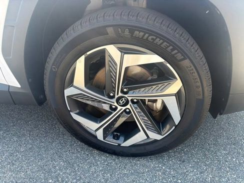 Certified 2024 Hyundai Tucson Limited AWD/4WD image 20