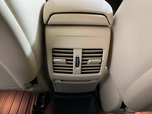 Used 2018 Mercedes-Benz GLA 250 image 27