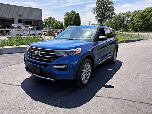 Used 2020 Ford Explorer XLT w/ Equipment Group 202A AWD/4WD image 5