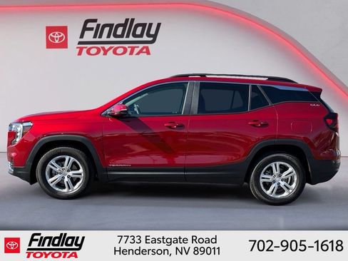 Used 2024 GMC Terrain SLE w/ Driver Convenience Package FWD image 10
