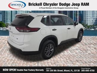Used 2024 Nissan Rogue S AWD/4WD video 3