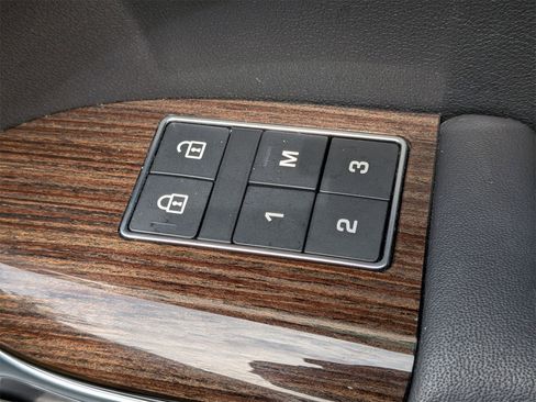 Used 2022 Land Rover Range Rover Sport HSE Silver Edition image 36