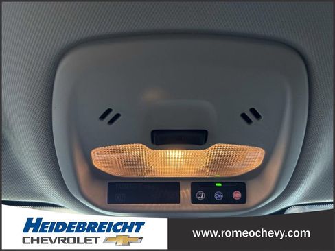 Used 2025 Chevrolet Trax LS w/ LS Convenience Package FWD image 25