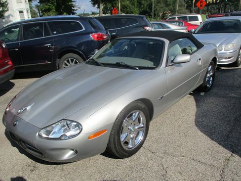 Used 1998 Jaguar XK8 Convertible image 1