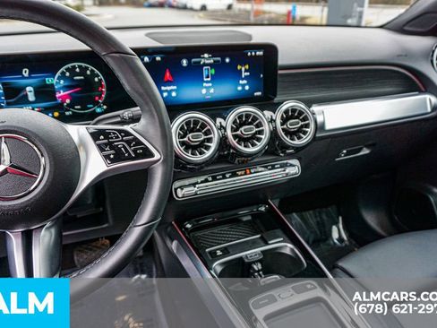 Used 2025 Mercedes-Benz GLB 250 GLB 250 w/ Exclusive Package image 34