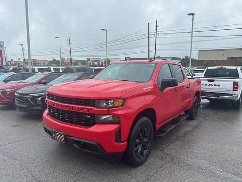 Used 2022 Chevrolet Silverado 1500 Custom AWD/4WD image 3