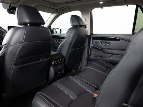 Used 2023 Honda Pilot Touring image 19