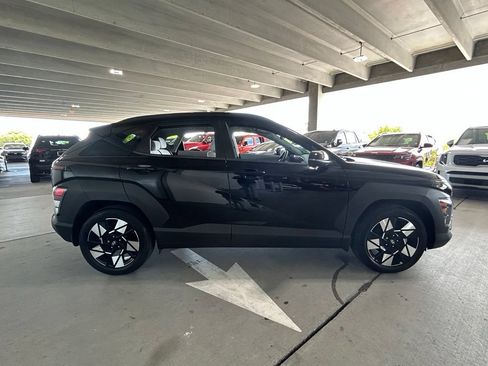 Used 2025 Hyundai Kona SEL FWD image 6