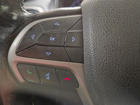 Used 2018 Jeep Grand Cherokee Limited image 20