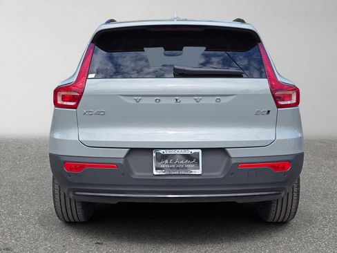 Used 2026 Volvo XC40 B5 Core w/ Climate Package AWD/4WD image 4