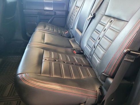 Used 2019 Ford F150 Lariat w/ Equipment Group 502A Luxury AWD/4WD image 7