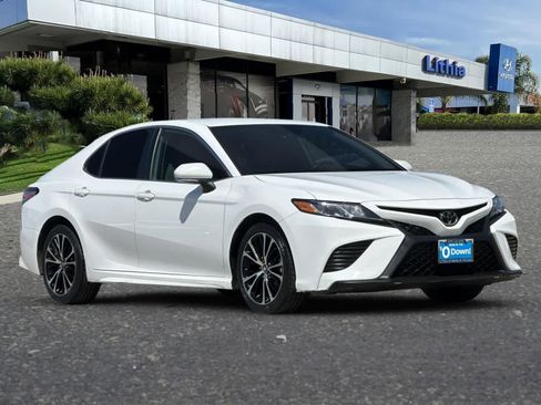 Used 2019 Toyota Camry SE FWD image 10