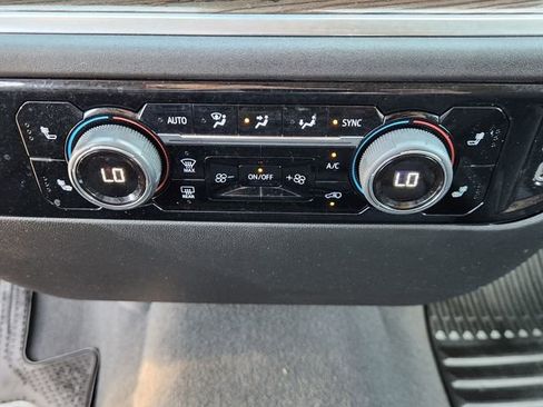 Used 2023 Chevrolet Silverado 1500 LT image 18