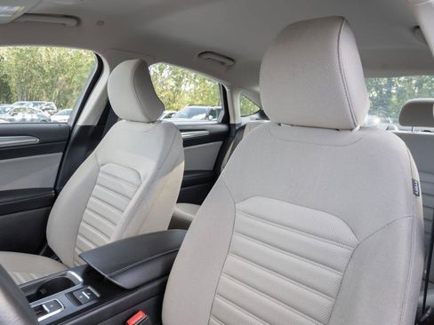 Used 2018 Ford Fusion S FWD image 14