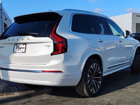 New 2026 Volvo XC90 T8 Ultra image 3