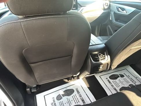 Used 2025 Chevrolet Blazer LT AWD/4WD image 19