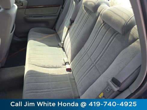 Used 2003 Chevrolet Impala w/ Preferred Equipment Group FWD image 18