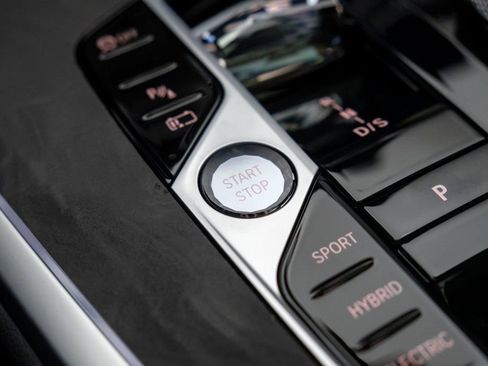 New 2026 BMW X5 xDrive50e w/ Executive Package image 23