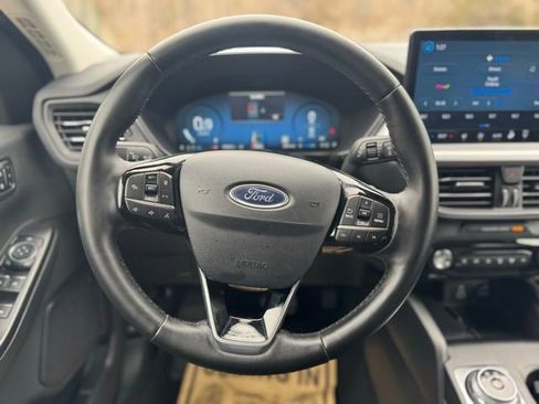 Used 2024 Ford Escape Platinum image 22
