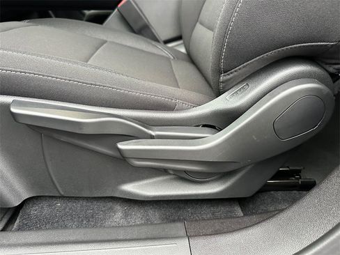 New 2026 Chevrolet Equinox EV LT image 22