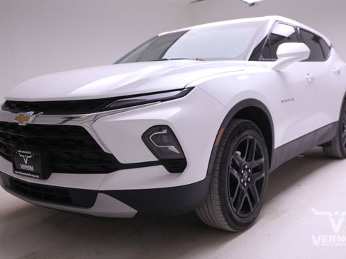 Used 2023 Chevrolet Blazer LT image 1