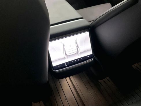 Used 2025 Tesla Model S Plaid image 38