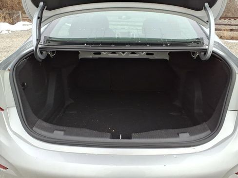 Used 2017 Chevrolet Cruze LT image 31